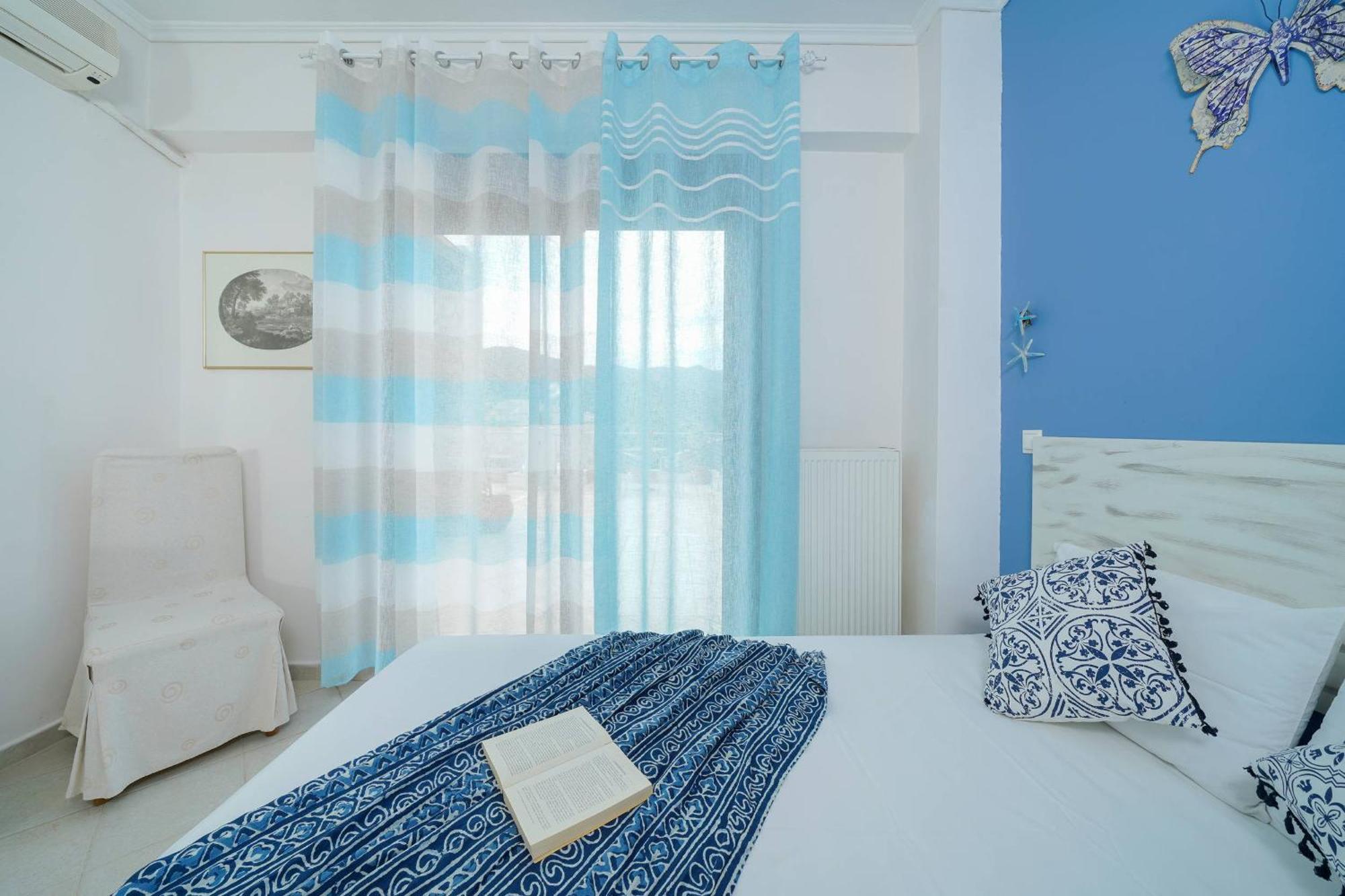 Lina'S Sea View Apartments Лименас Стая снимка